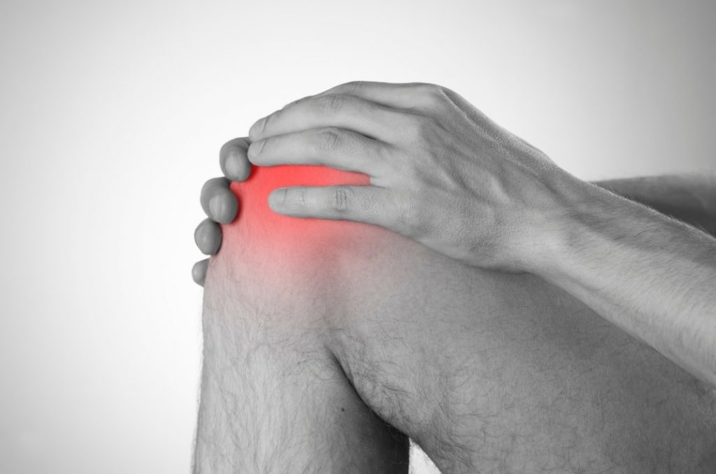 Dolor o bultos en la rodilla, codo, hombro o cadera podrían indicar un sarcoma óseo
